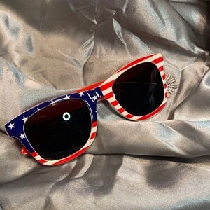 🌹American Flag Patriotic Sunglasses - KIDS Red, White & Blue